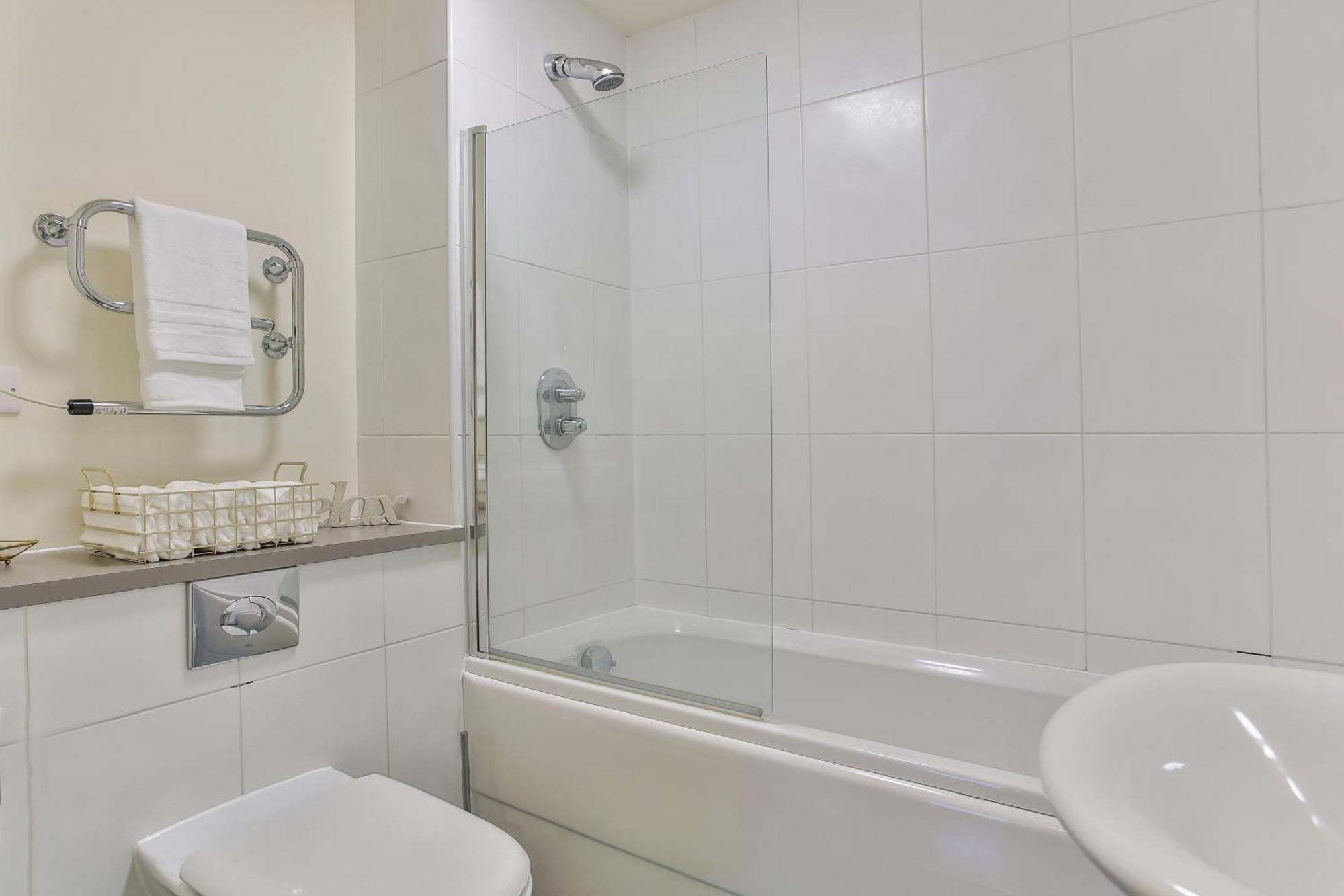 Skyview Apartment By Noknokstay - City Centre With Parking - Group, Family, Business Шефилд Экстерьер фото