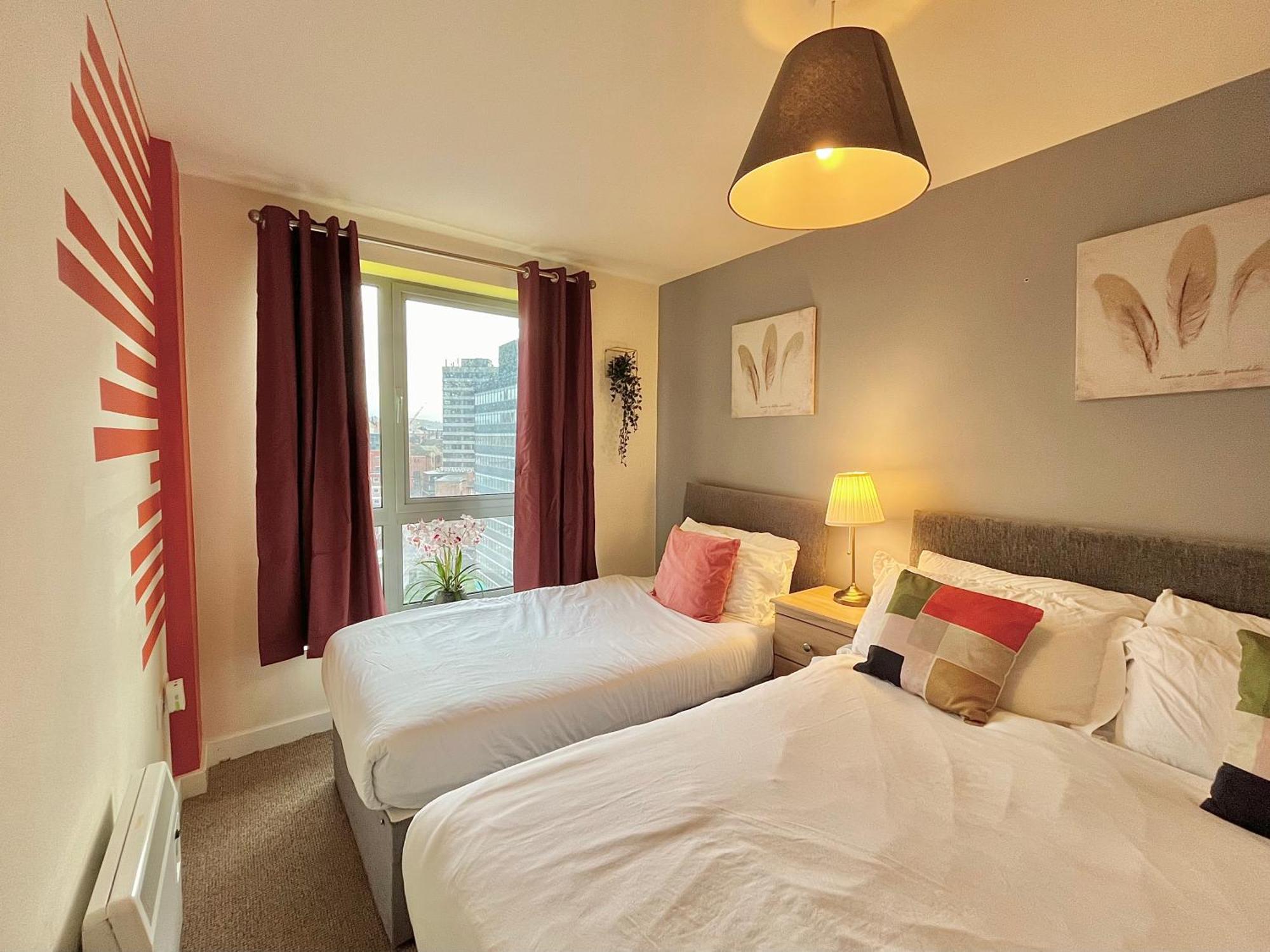 Skyview Apartment By Noknokstay - City Centre With Parking - Group, Family, Business Шефилд Экстерьер фото