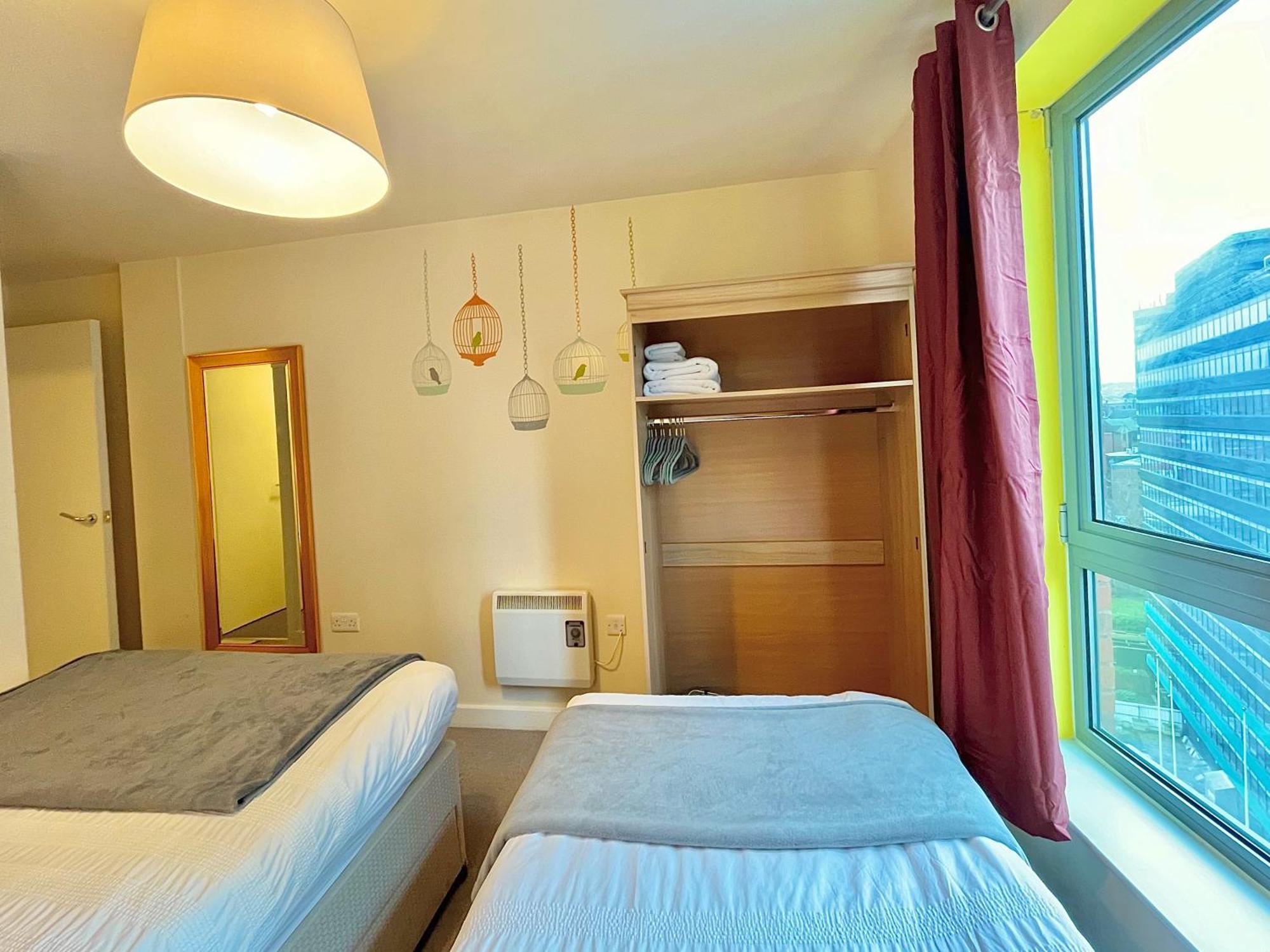 Skyview Apartment By Noknokstay - City Centre With Parking - Group, Family, Business Шефилд Экстерьер фото