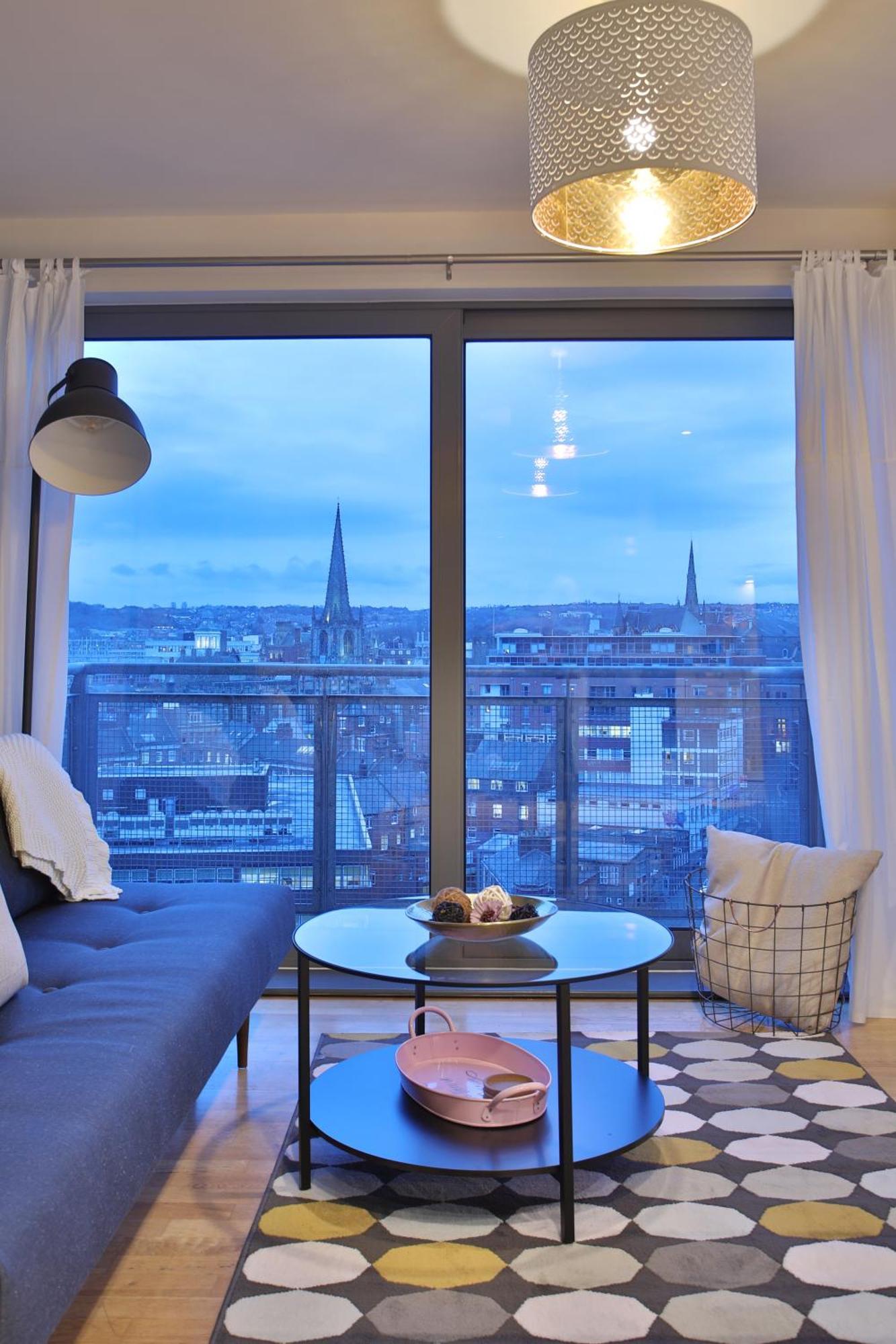 Skyview Apartment By Noknokstay - City Centre With Parking - Group, Family, Business Шефилд Экстерьер фото